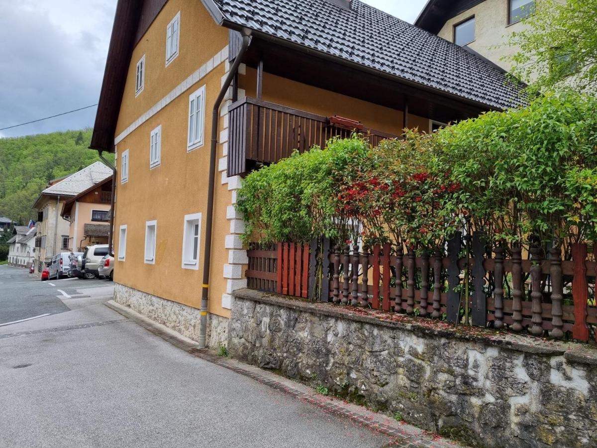 Blacksmith Apartman Kropa Kültér fotó